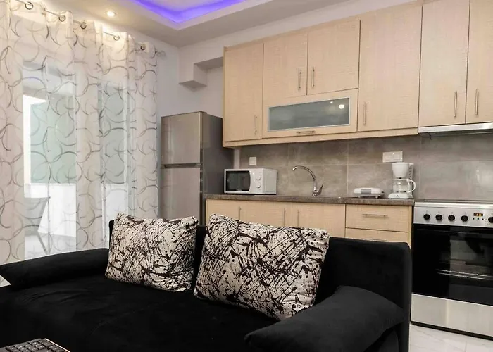 Luxury Studio In Downtown