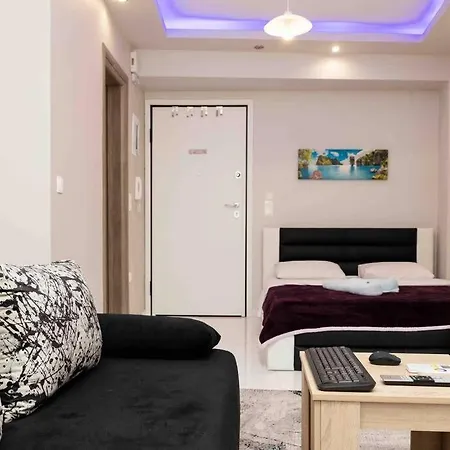 Luxury Studio In Downtown Thessaloniki Exterior photo